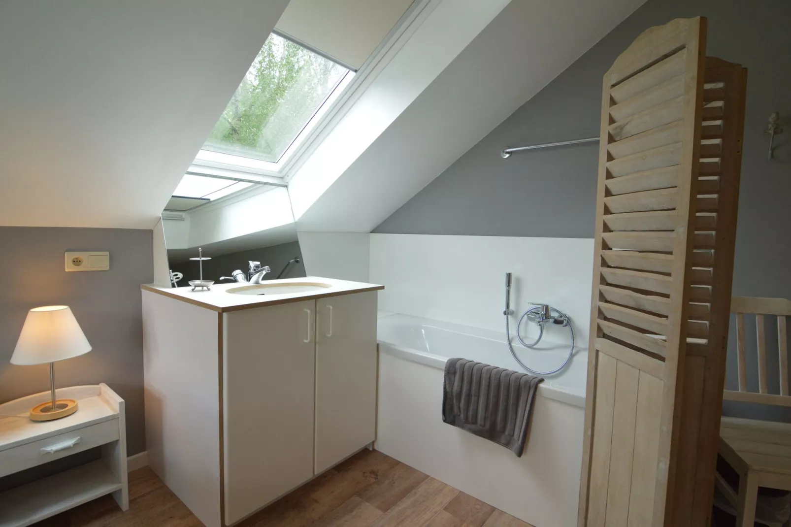 Cligneval-Bathroom