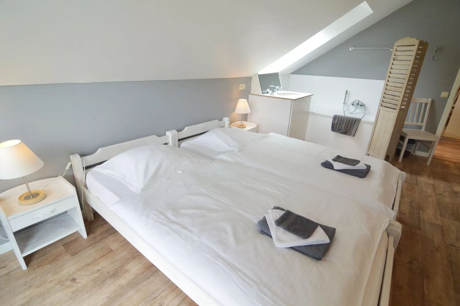 Cligneval-Bedroom