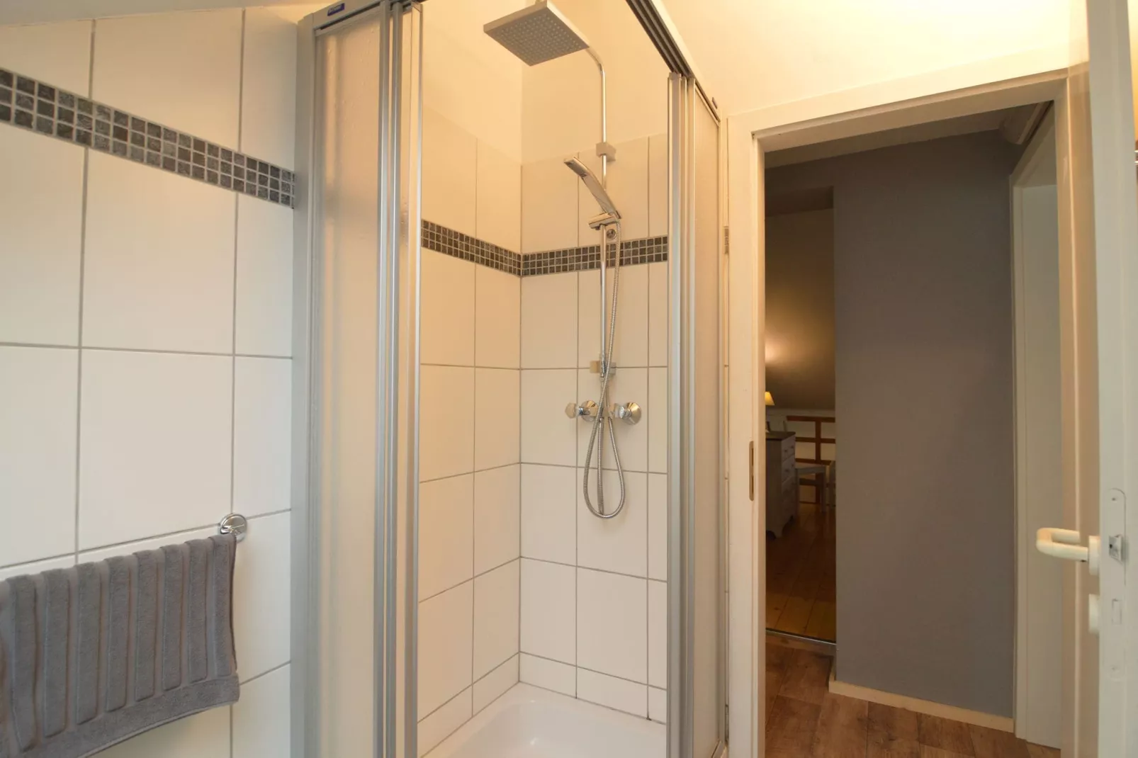 Cligneval-Bathroom
