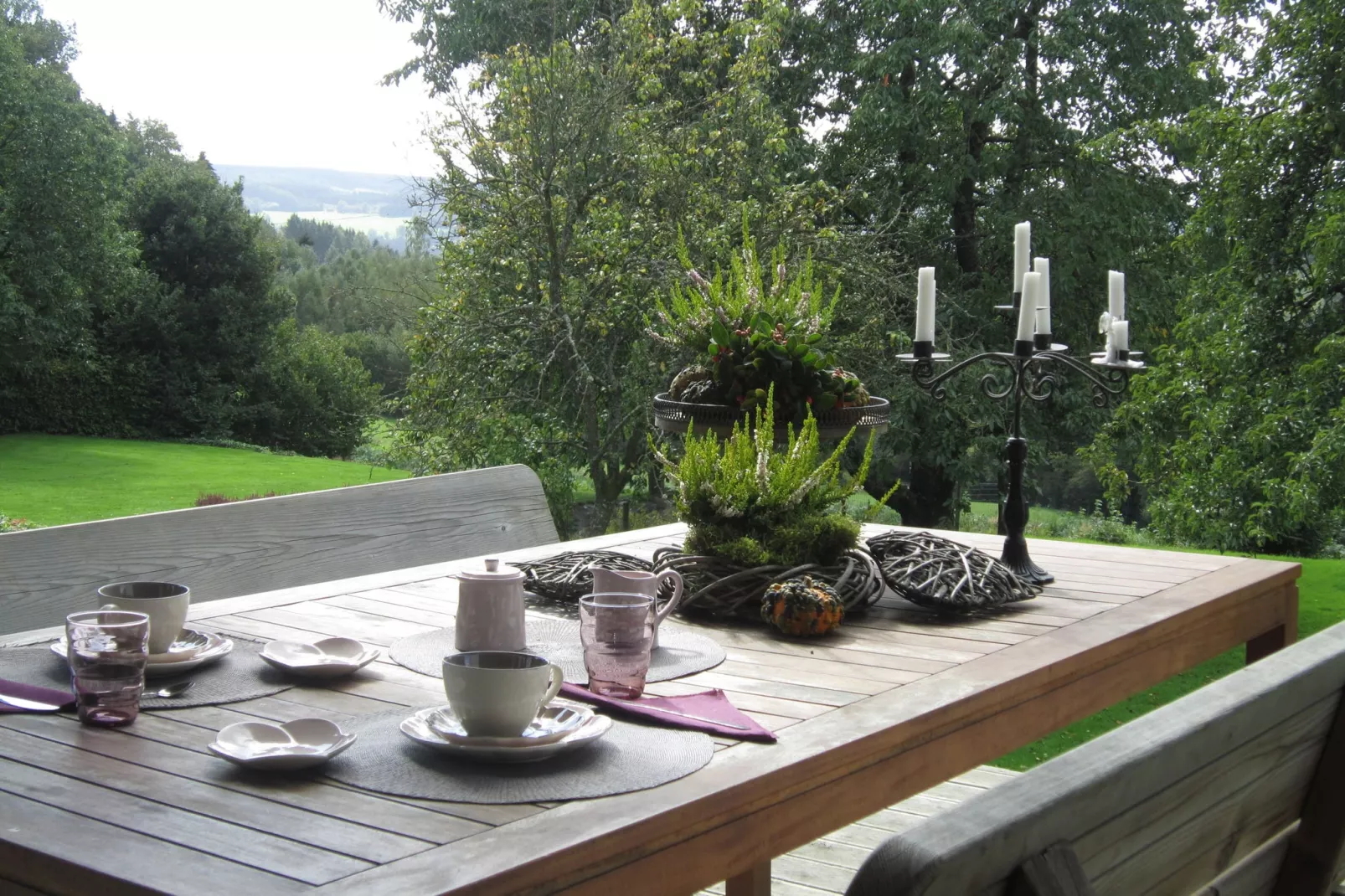 Cligneval-Terrace balcony