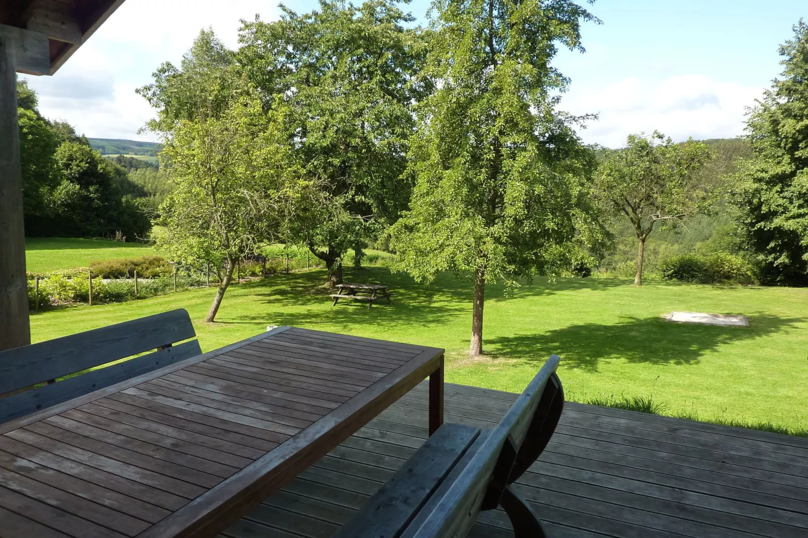 Cligneval-Terrace balcony