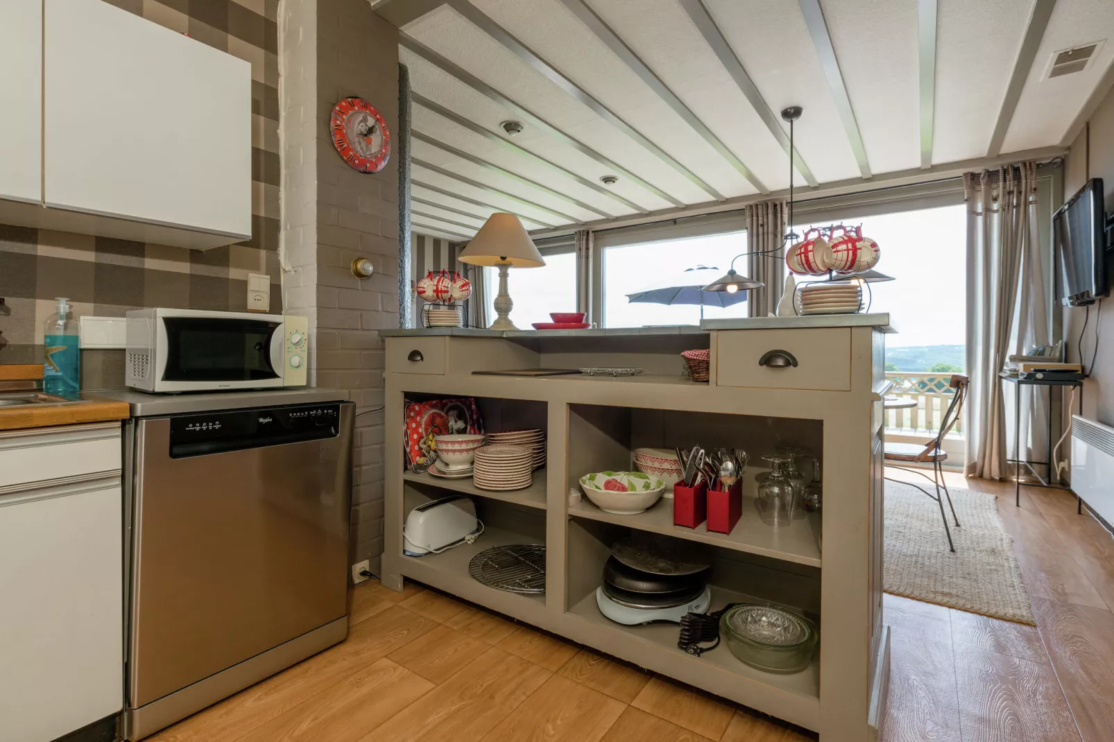 La Cascade-Kitchen