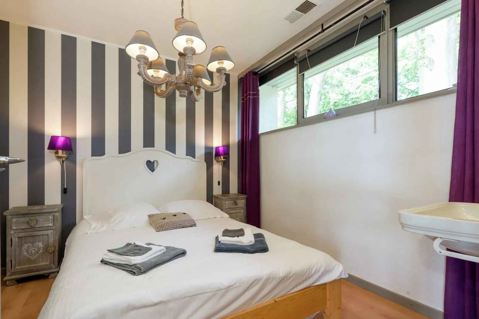 La Cascade-Bedroom