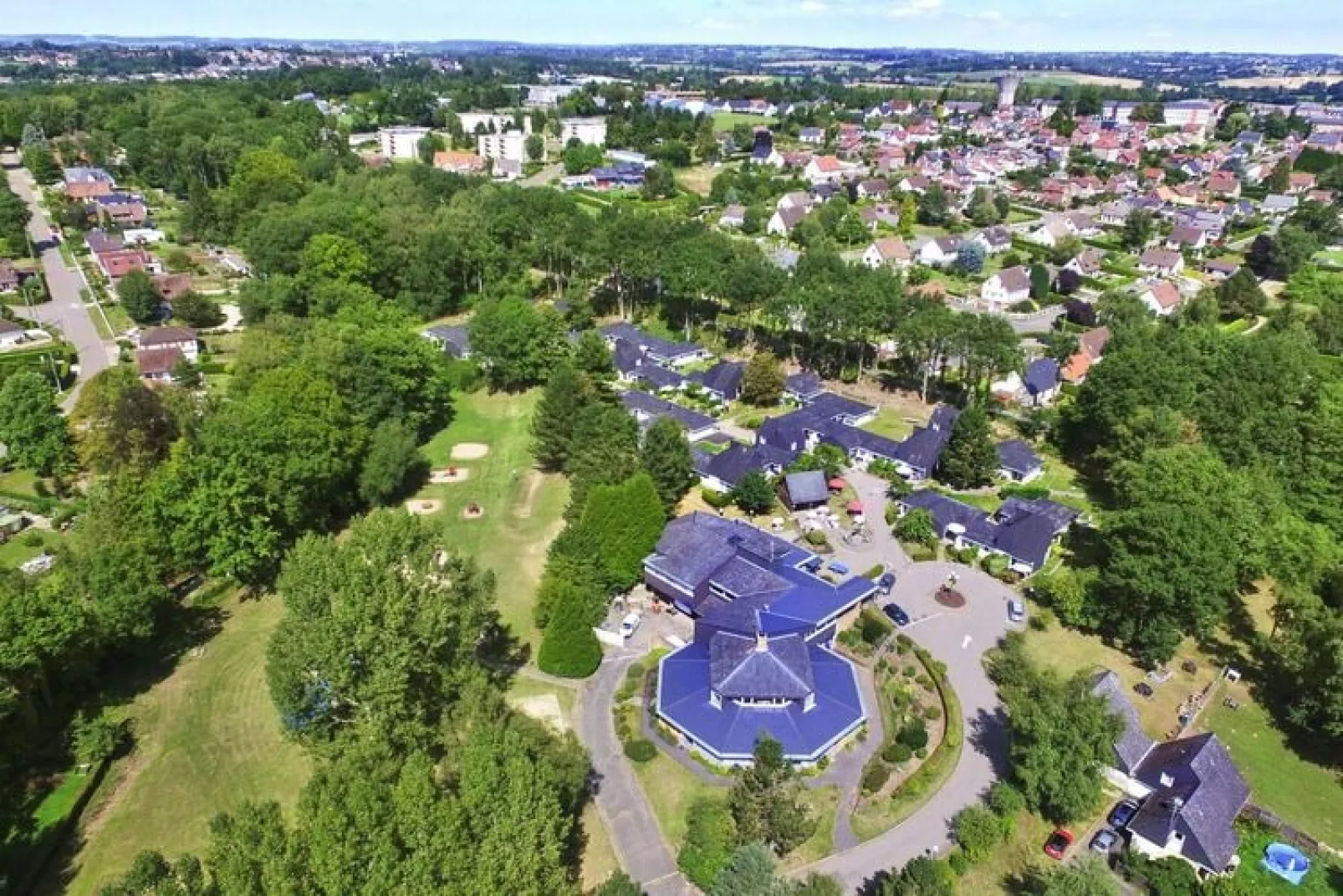 Holiday resort Normandie Forges-les-Eaux // Gîte 3 pcs 5 pers et 1 bébé 2 salles d'eau-Exterior summer
