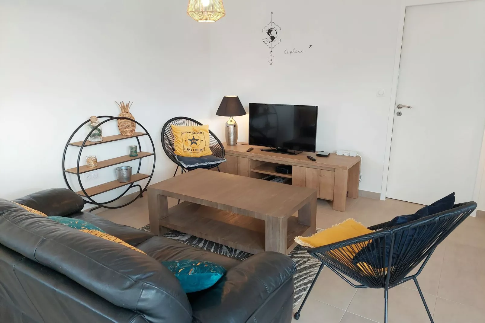 Ebenerdiges Ferienhaus Cleder-Living room