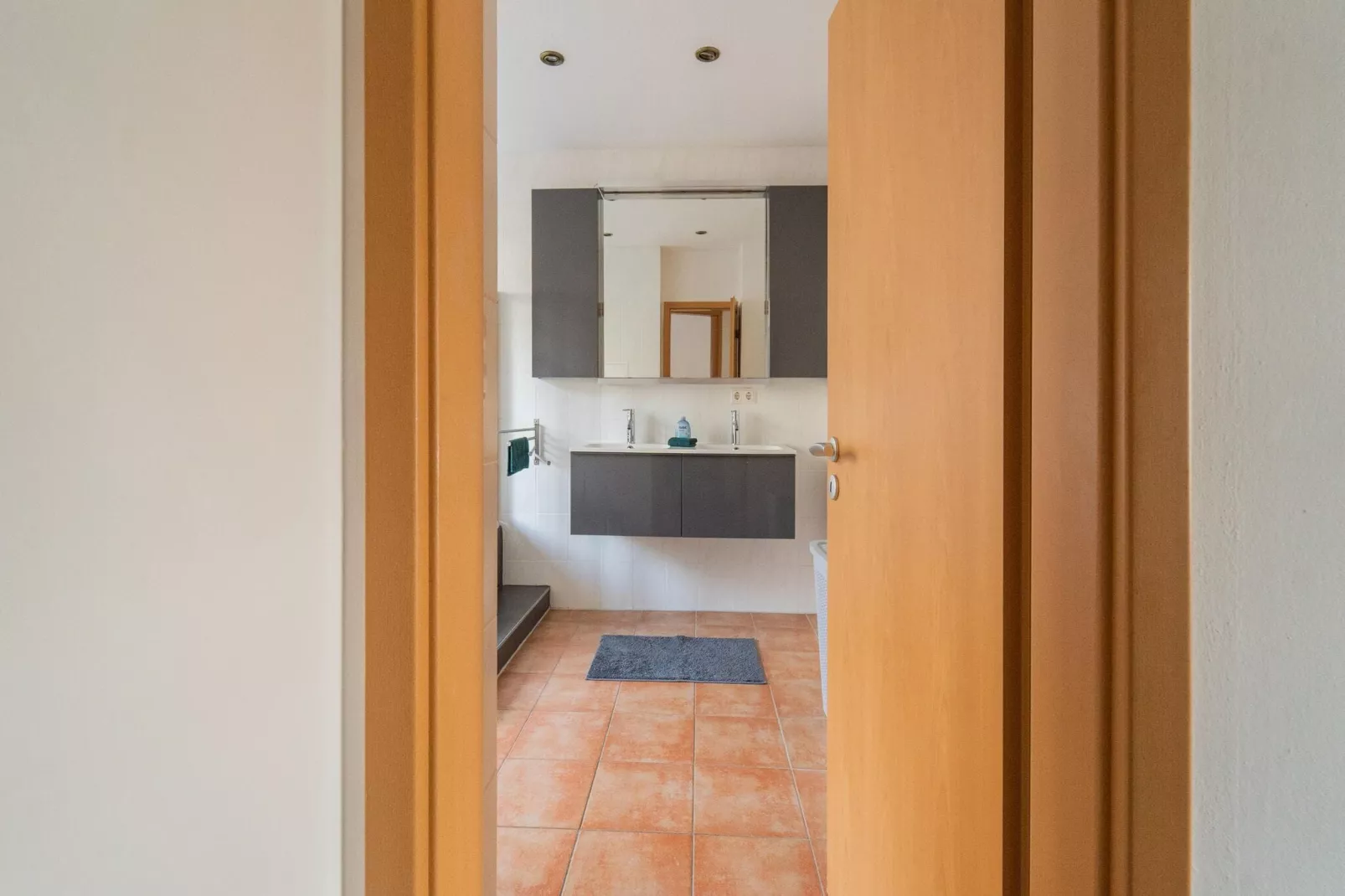 Ferienwohnung Carola-Bathroom