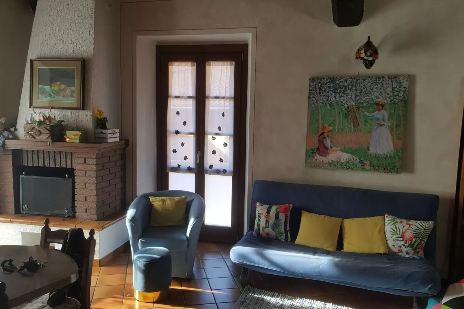 Alex Home 1-Living room