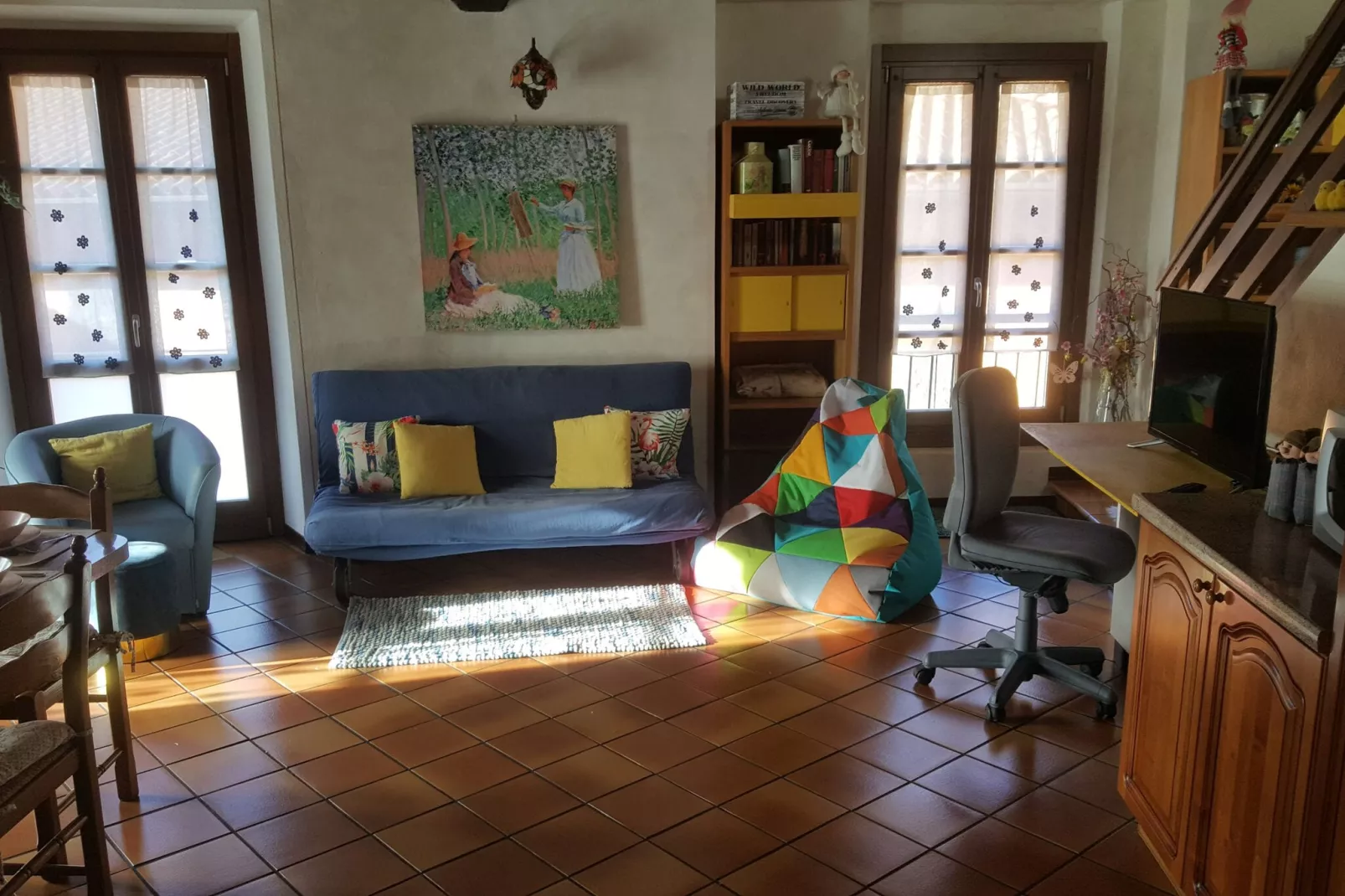 Alex Home 1-Living room