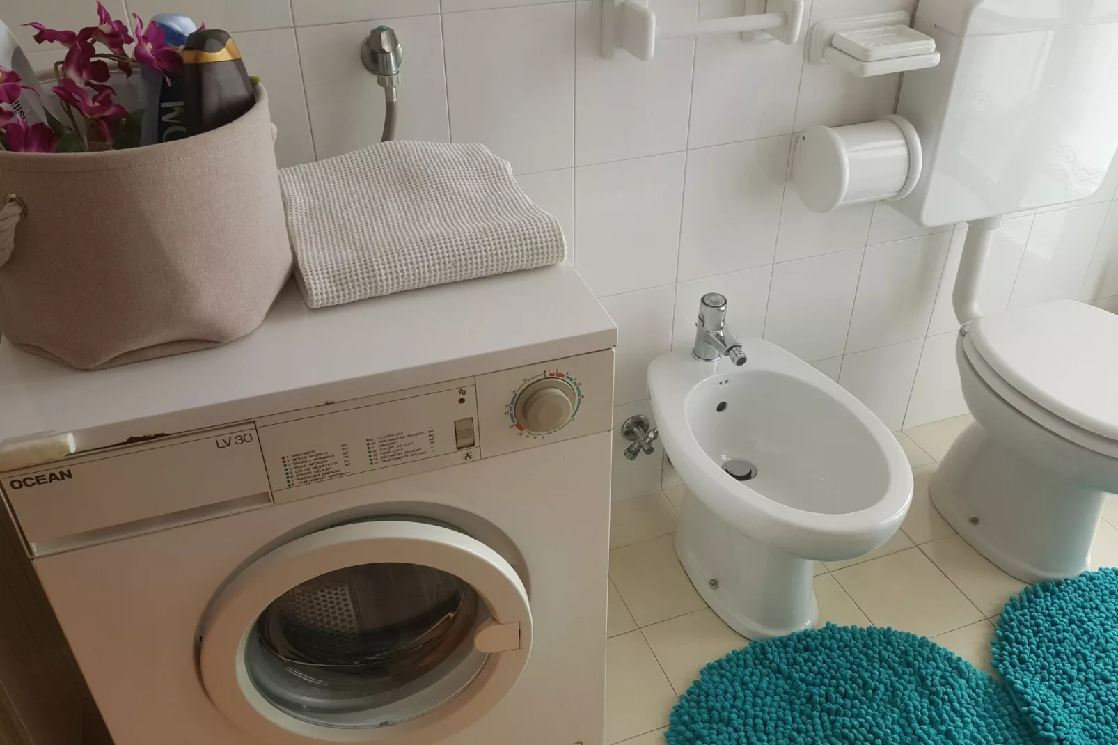 Alex Home 1-Bathroom