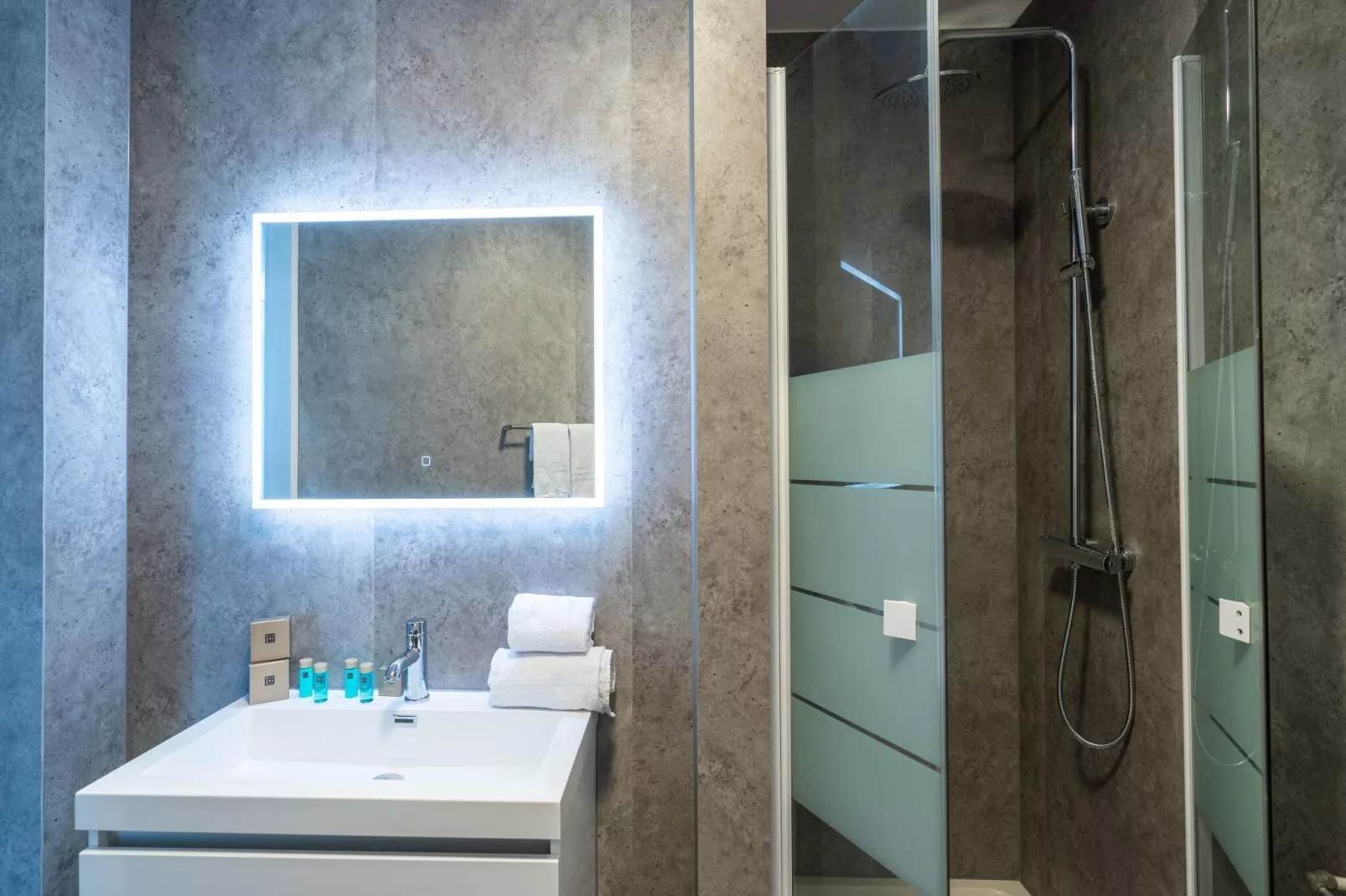 Deluxe 4 personen-Bathroom