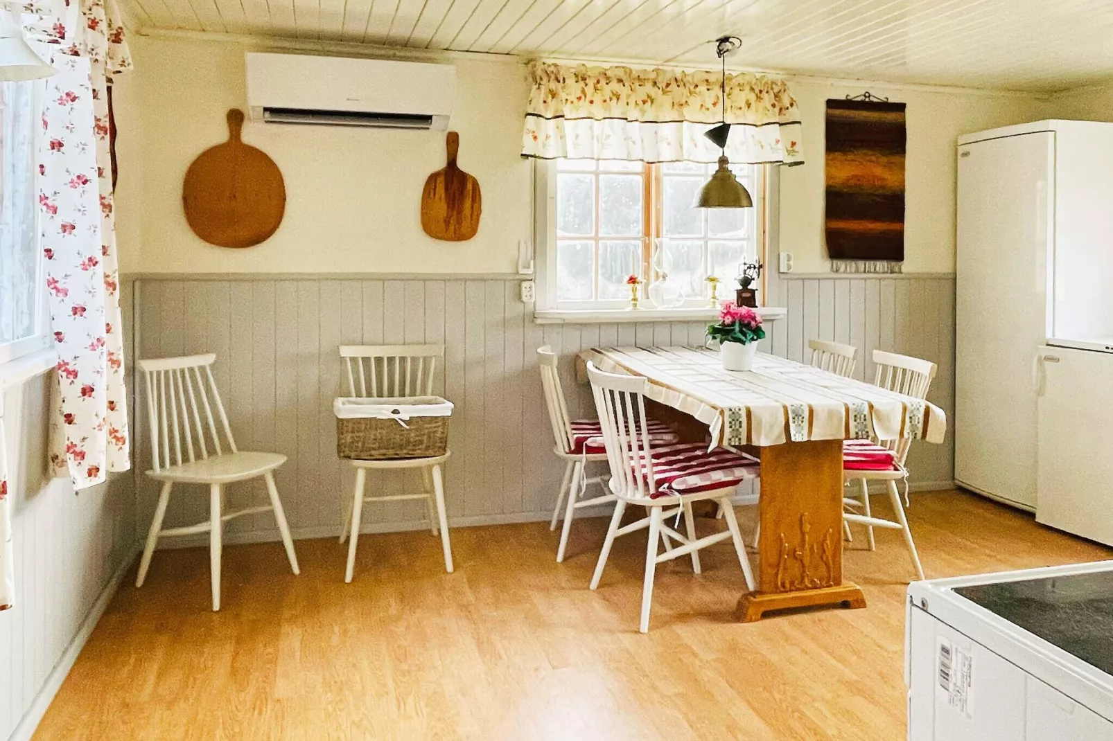 4 person holiday home in FÄRGELANDA-By Traum-Indoor