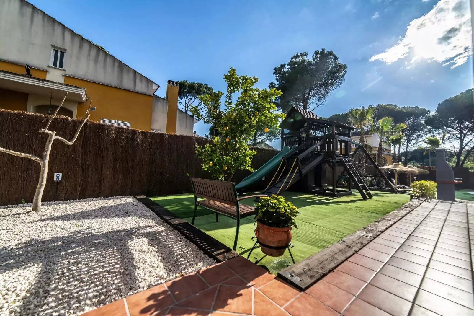 Haus in las Jaras - CT 120 CO 6 PAX-Gardens summer