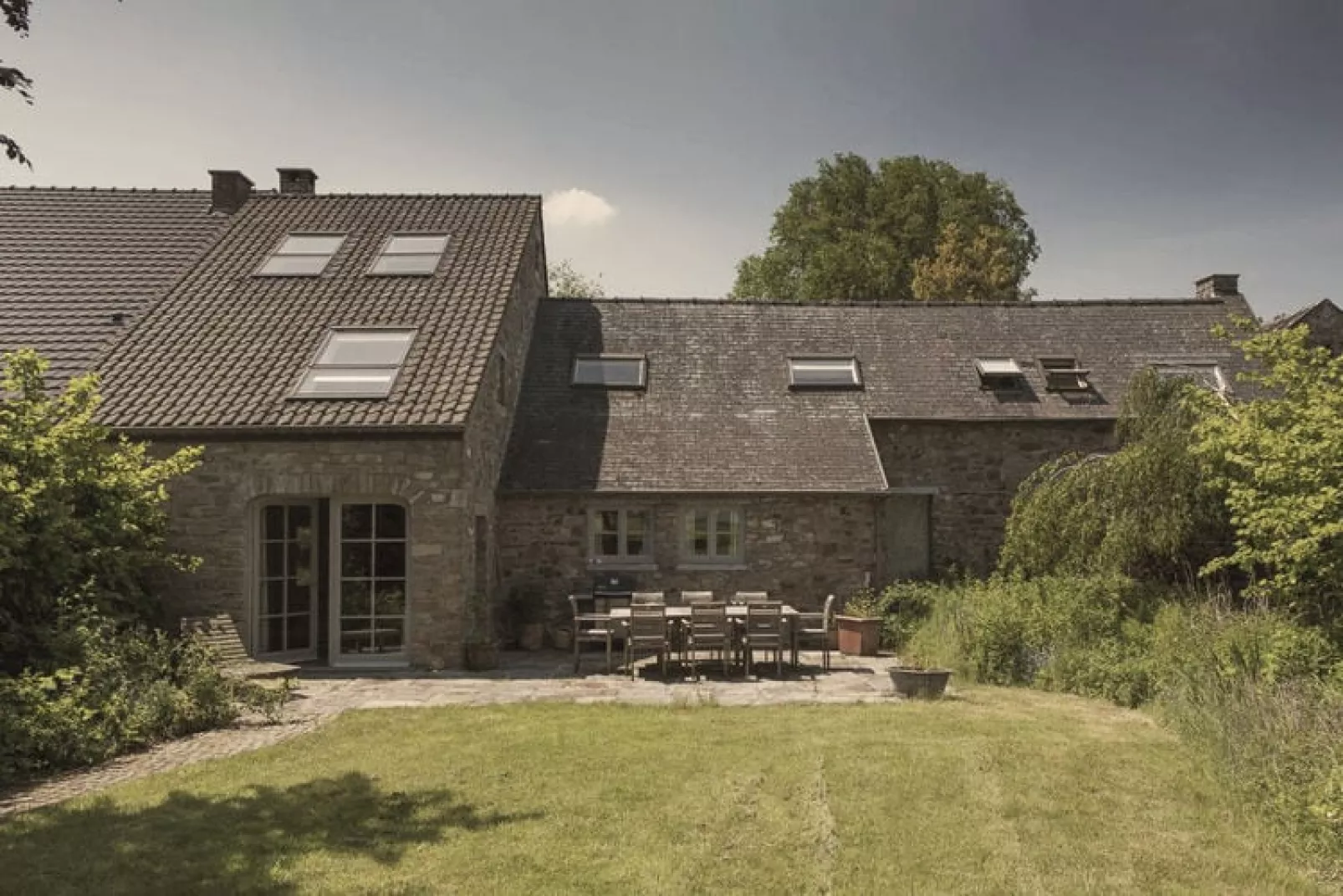 Au Milieu De Nulle Part-Exterior summer