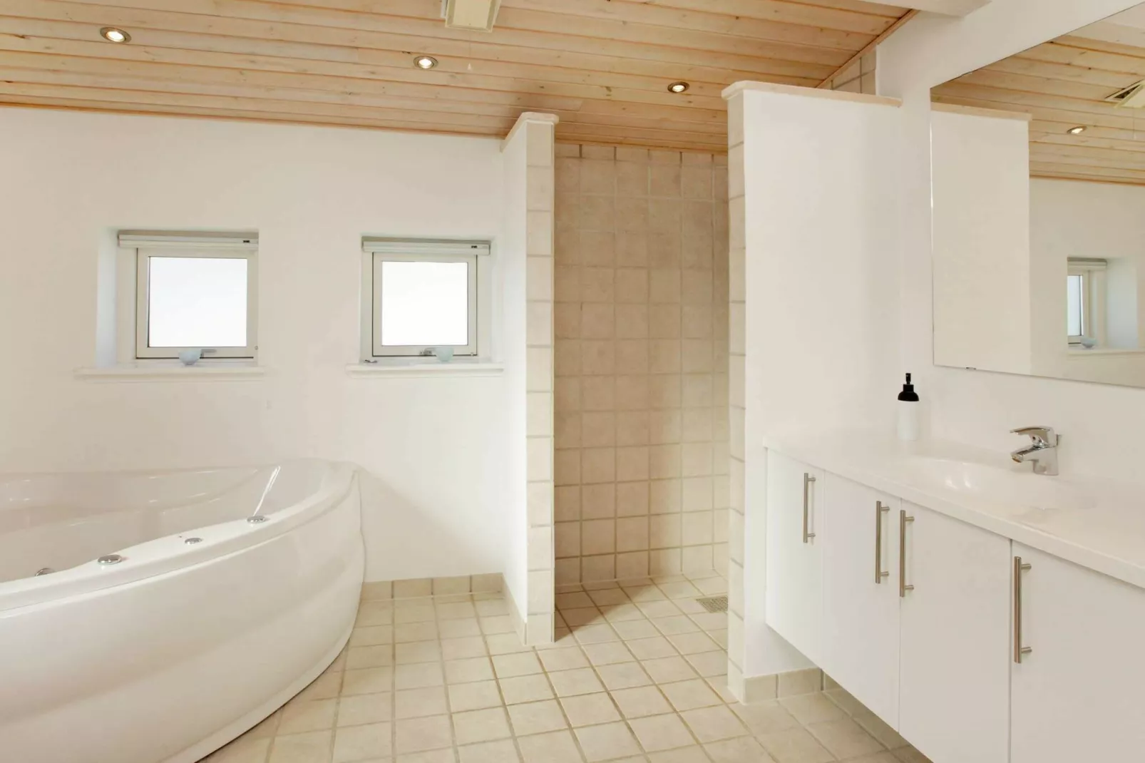 6 person holiday home in Hirtshals-By Traum