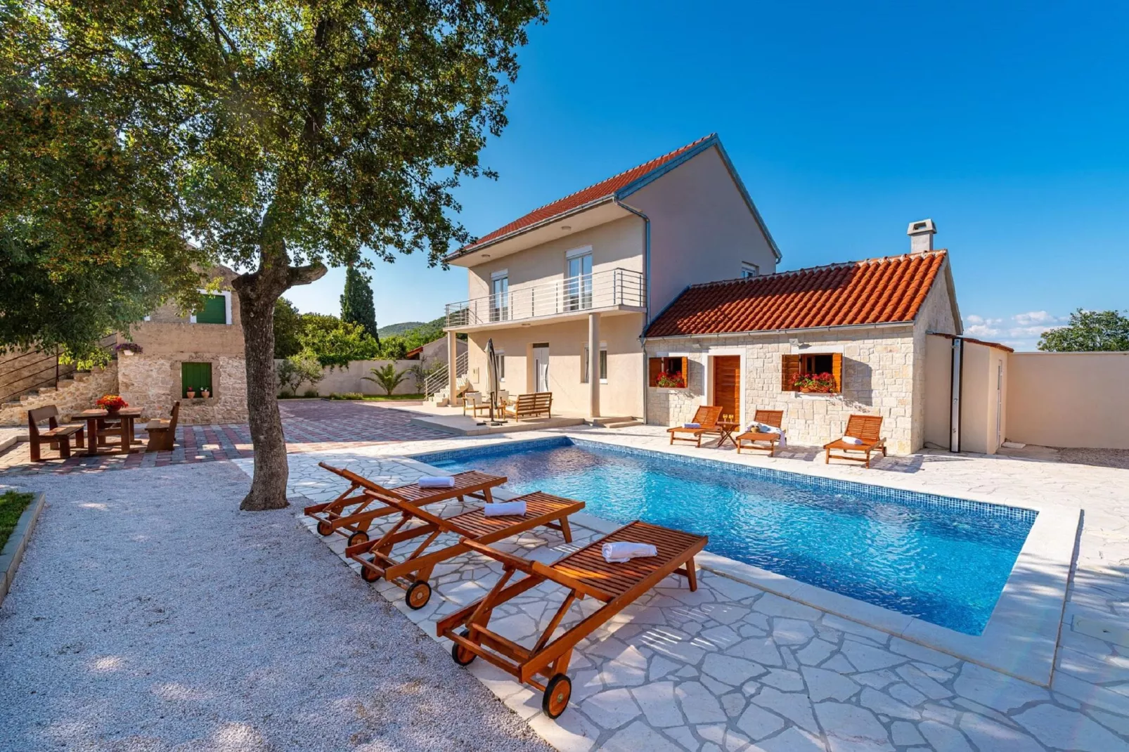 Holiday house Zara-Exterior summer
