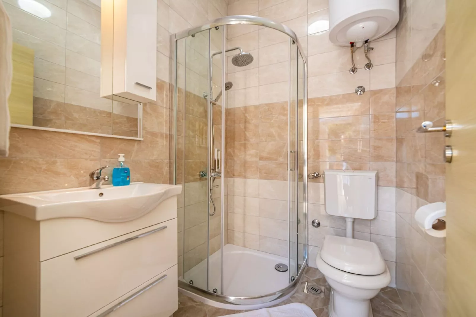 Holiday house Zara-Bathroom