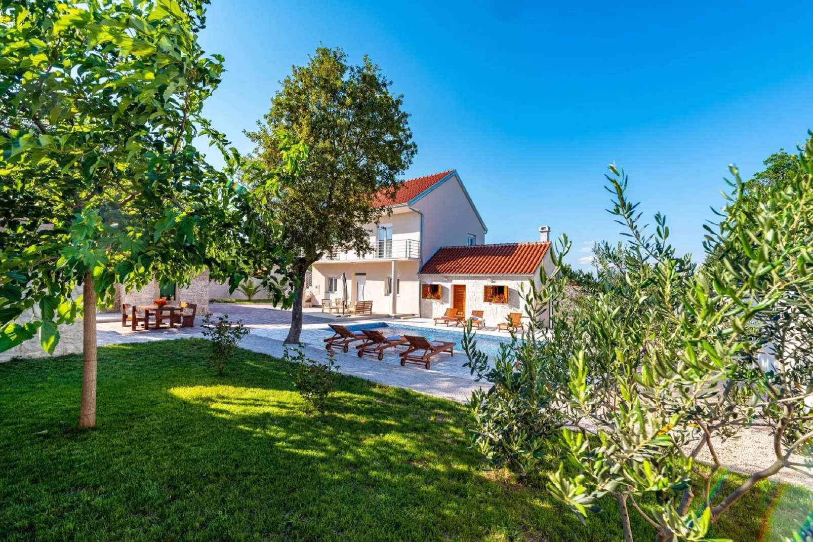Holiday house Zara-Gardens summer
