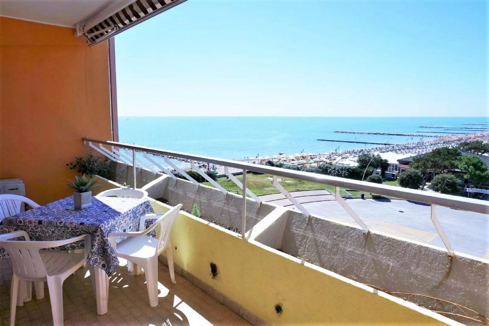 Chimere 1/51-Terrace balcony