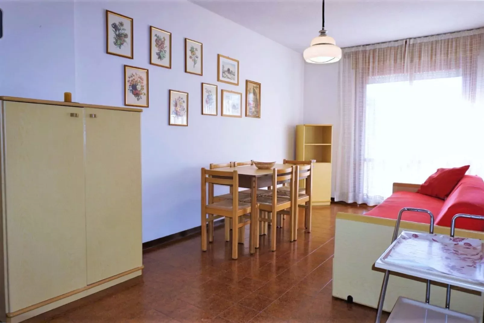 Holiday 225C-Wohnzimmer