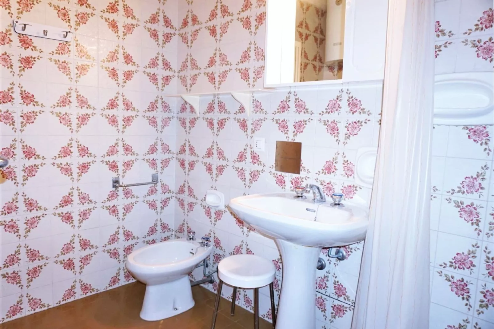 Holiday 225C-Badezimmer