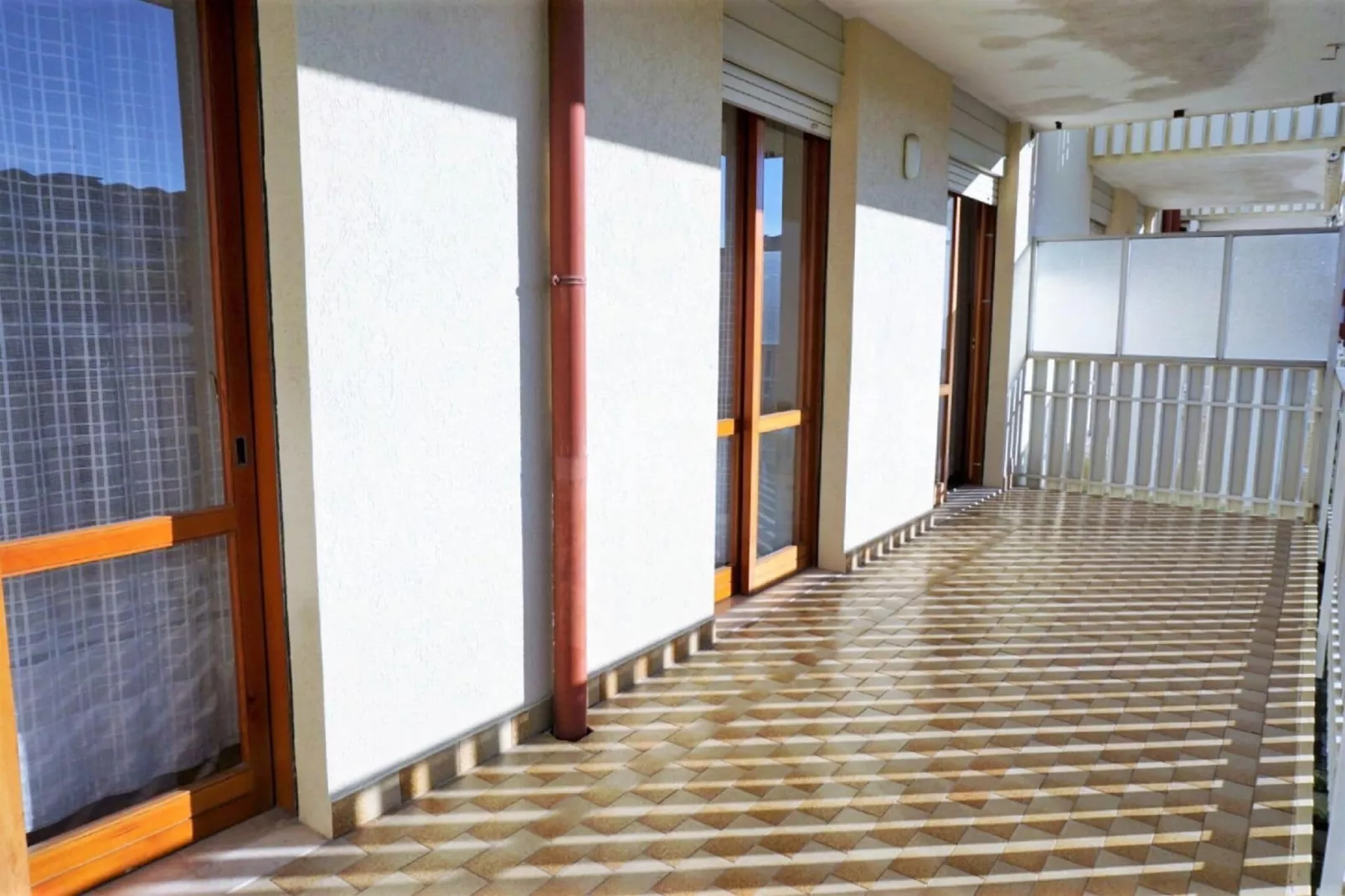 Holiday 225C-Terrassenbalkon
