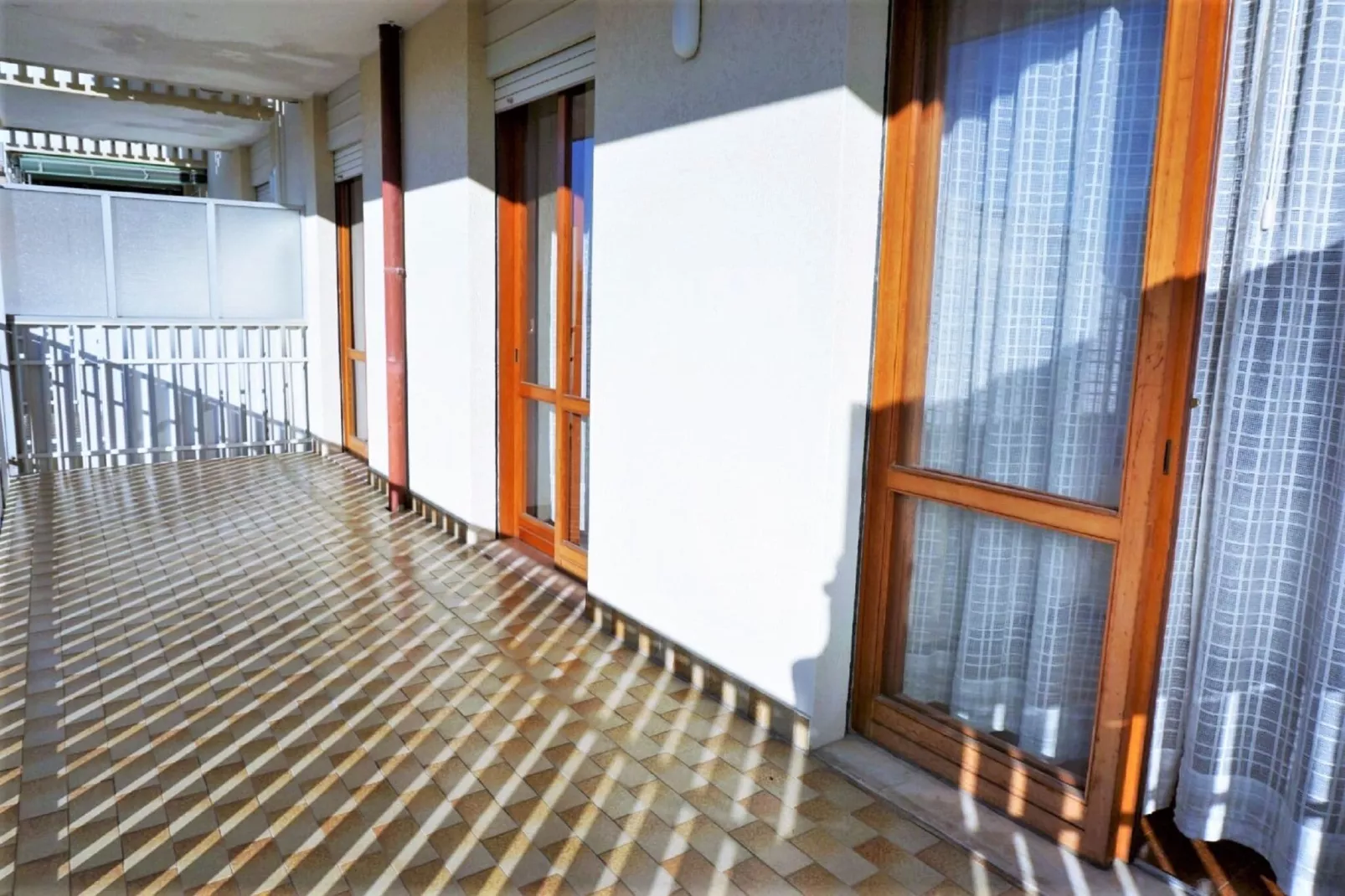 Holiday 225C-Terrassenbalkon