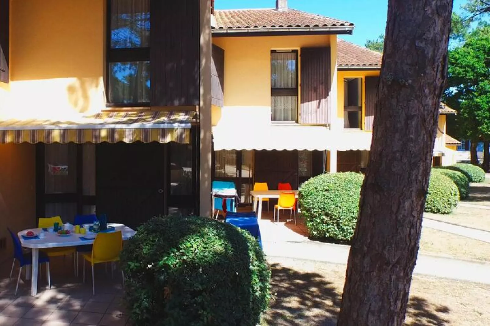 Holiday resort Soulac-sur-Mer Bordeaux Médoc - Soulac-sur-Mer // Gîte 3 pcs 5 pers et 1 bébé-Außenbereich Sommer