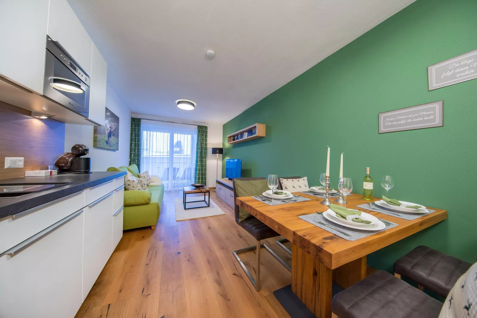 Helios Appartements-Esszimmer