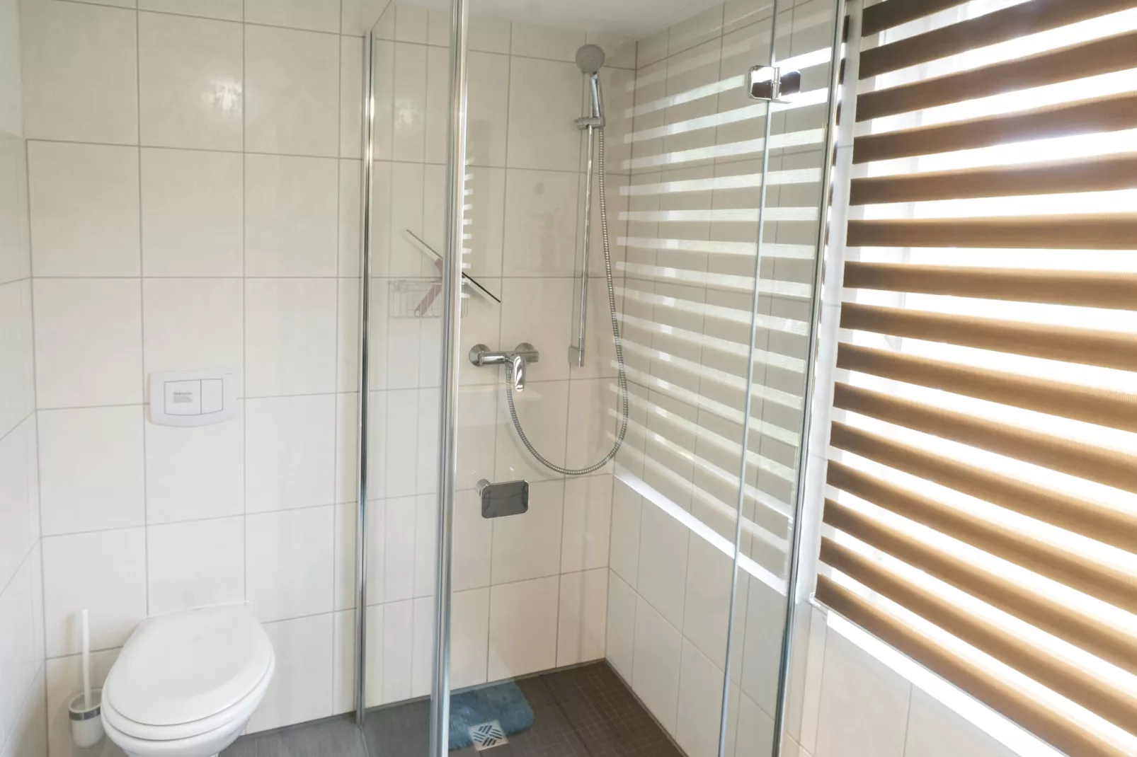Ferienhaus Eldeblick 4 Personen direkt am Eldeufer in Parchim-Bathroom