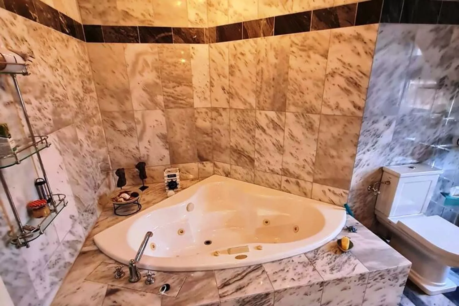 Bojendorf FehAmore 4 P-Bathroom