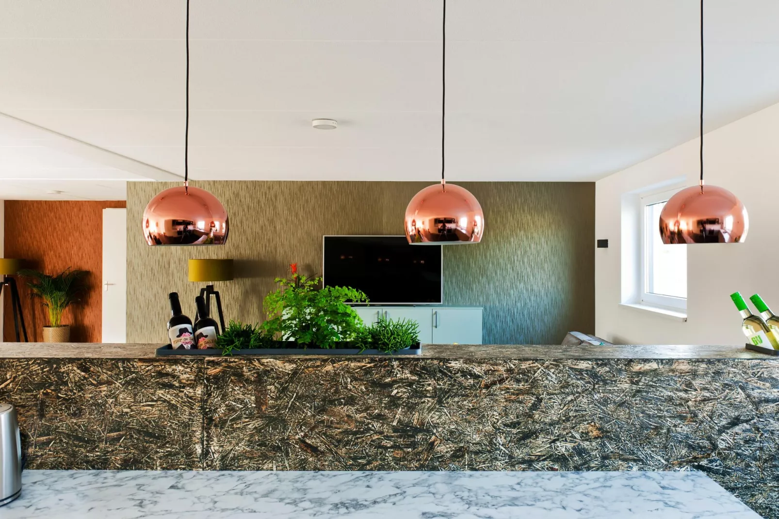 24 pers Pallertshuis Wellness de luxe met sauna en hout gestookte hottub-Kitchen