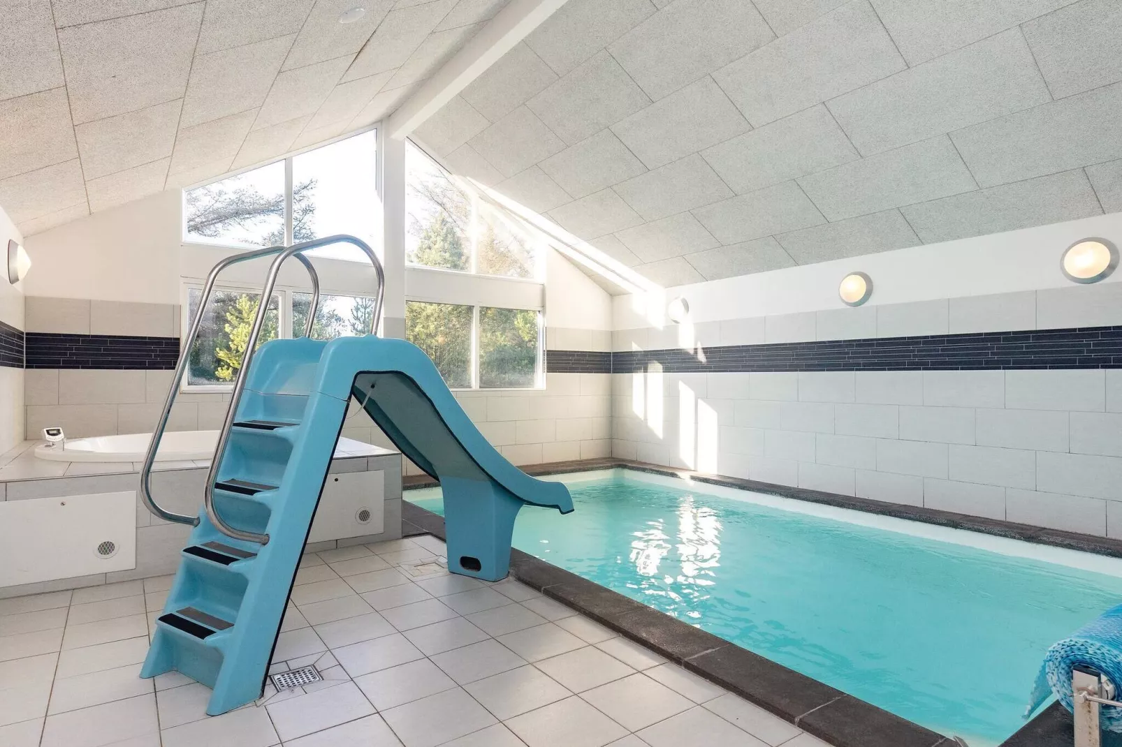 Luxury Retreat in Blavand - By Traum Ferienwohnungen-Swimming pool
