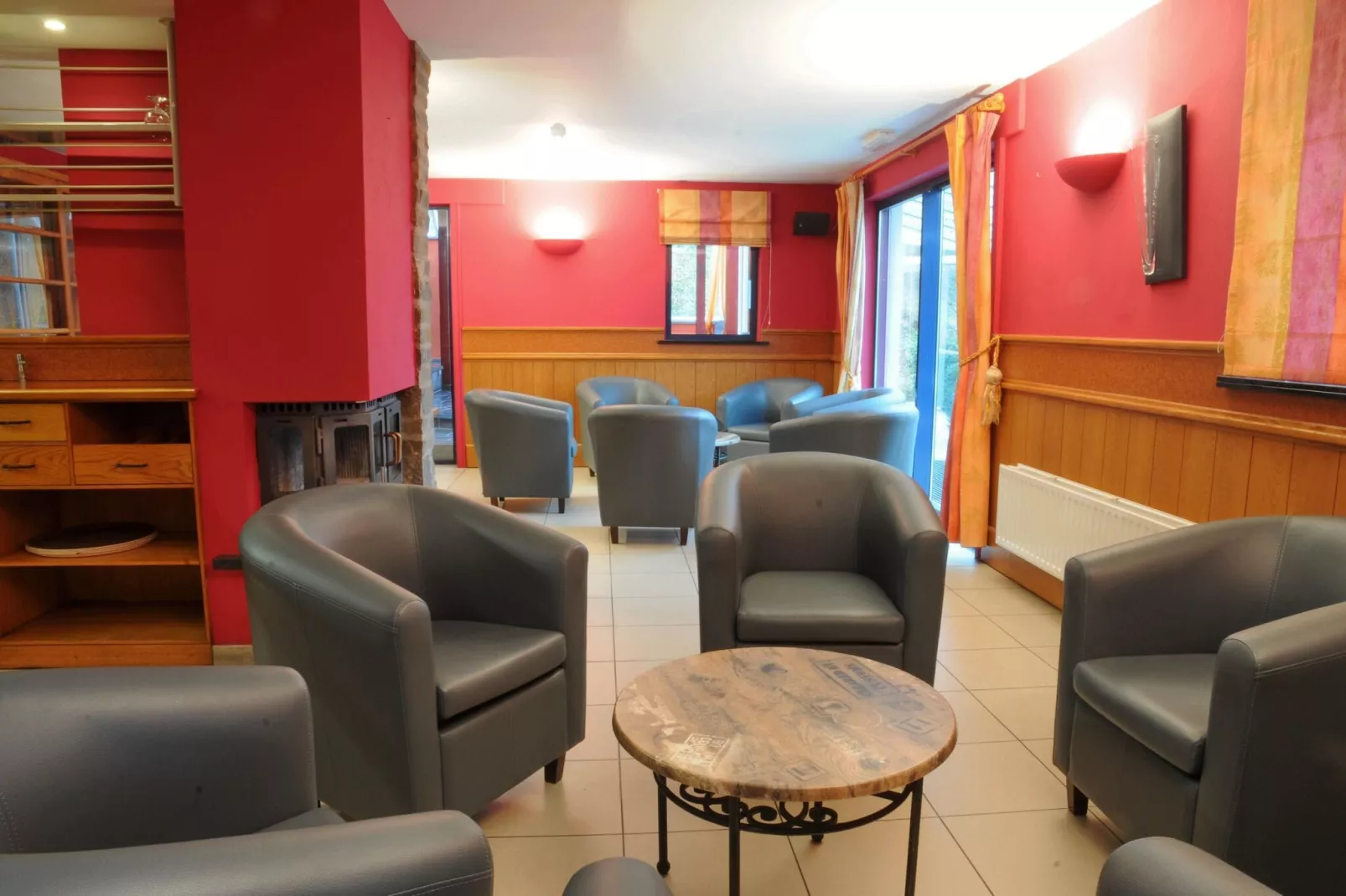 ECUREUIL 20 pax-Living room