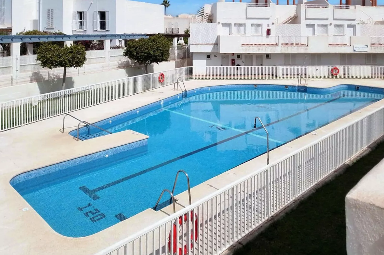 Apartamento mediterraneo-Pool