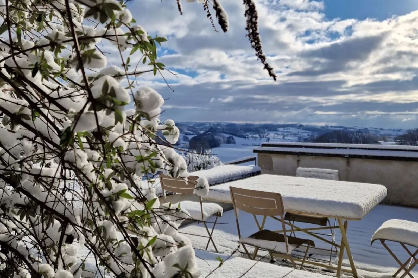 Le domaine d'Hypolite-Exterior winter