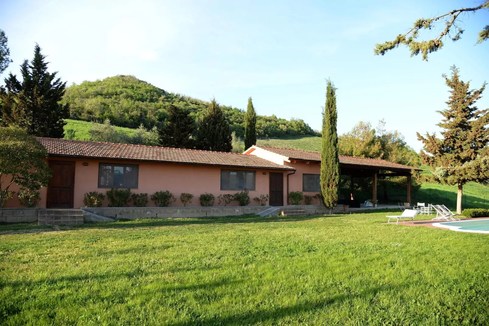 Quattro Orcia-Exterior summer