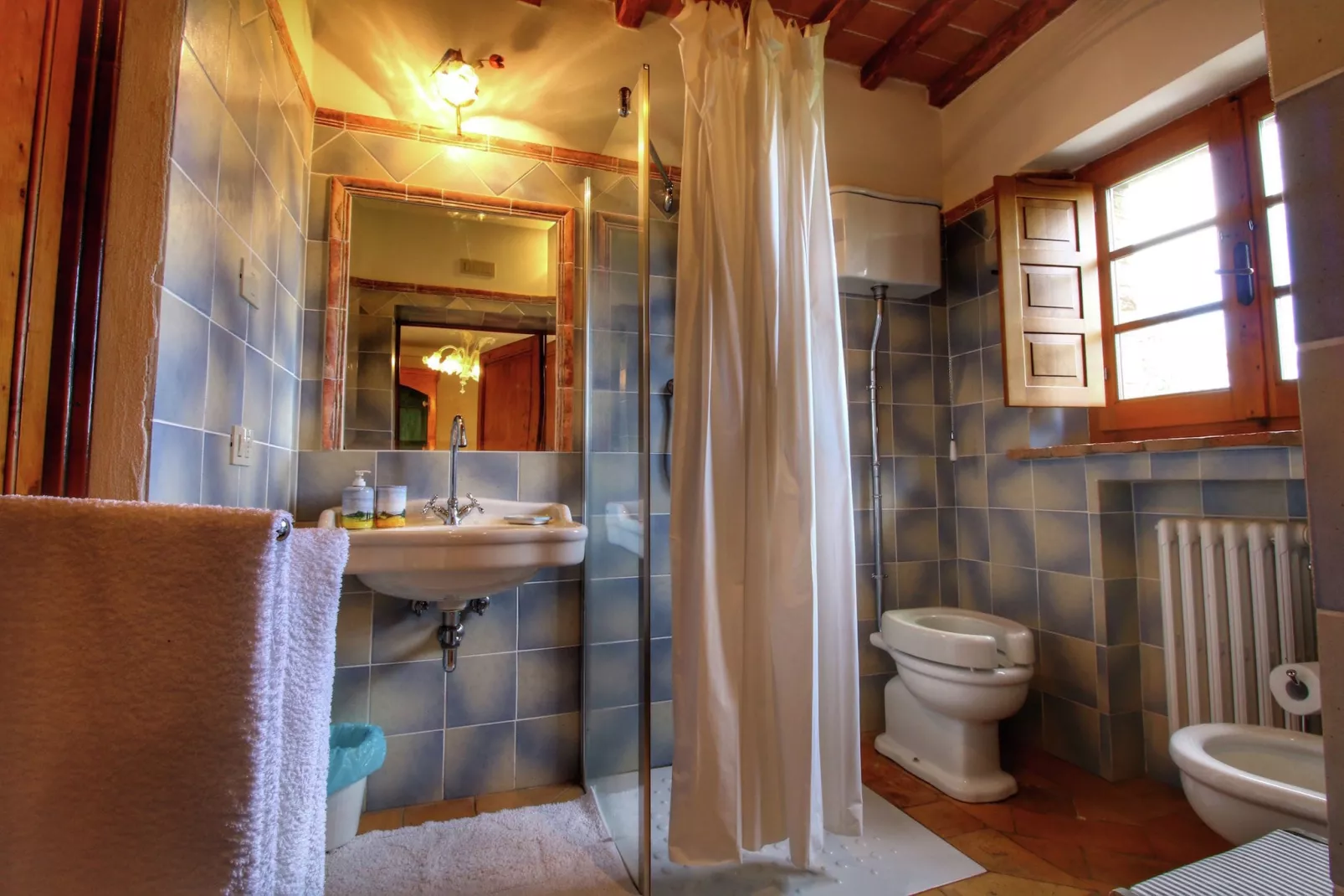 Villa Valardegna-Bathroom