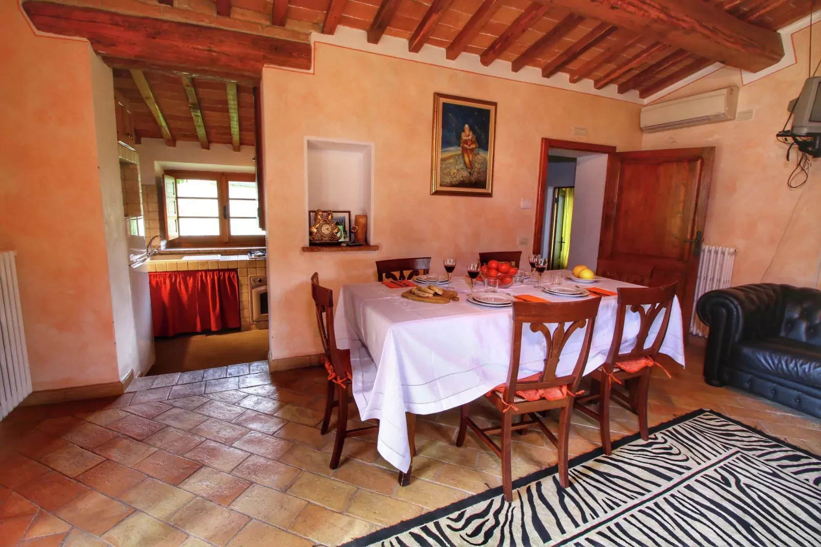 Villa Valardegna-Dining room
