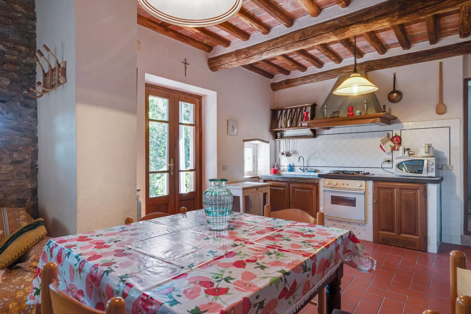 Camelia-Kitchen