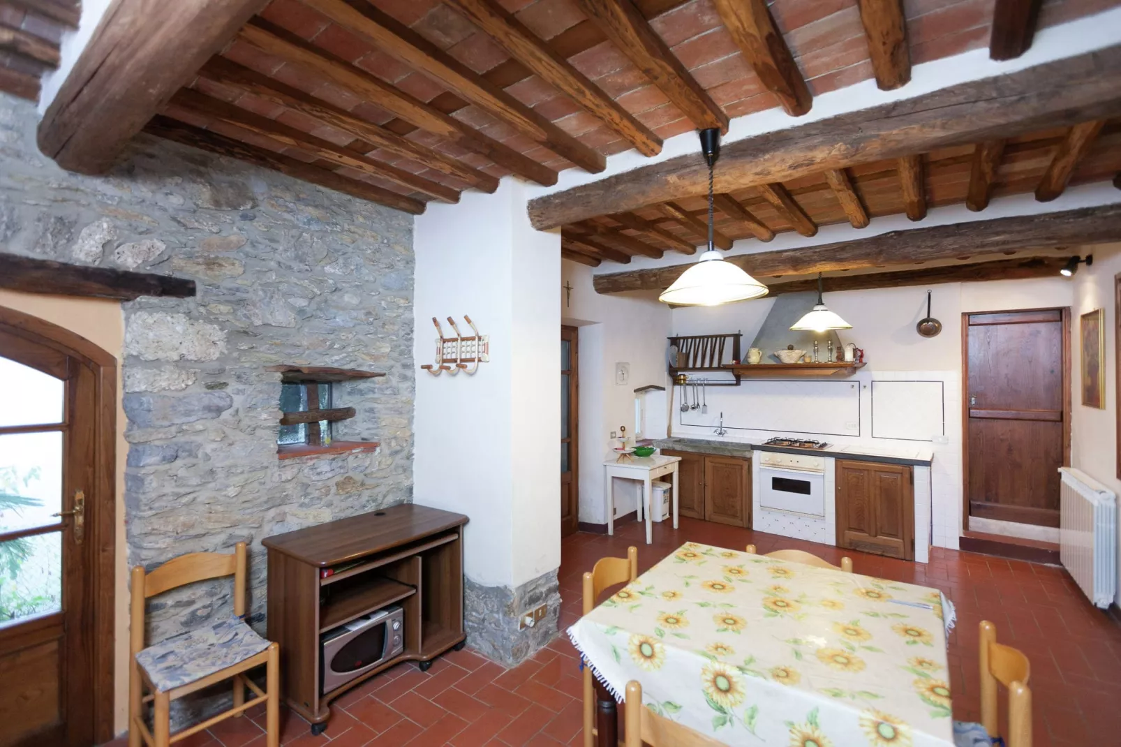 Camelia-Kitchen