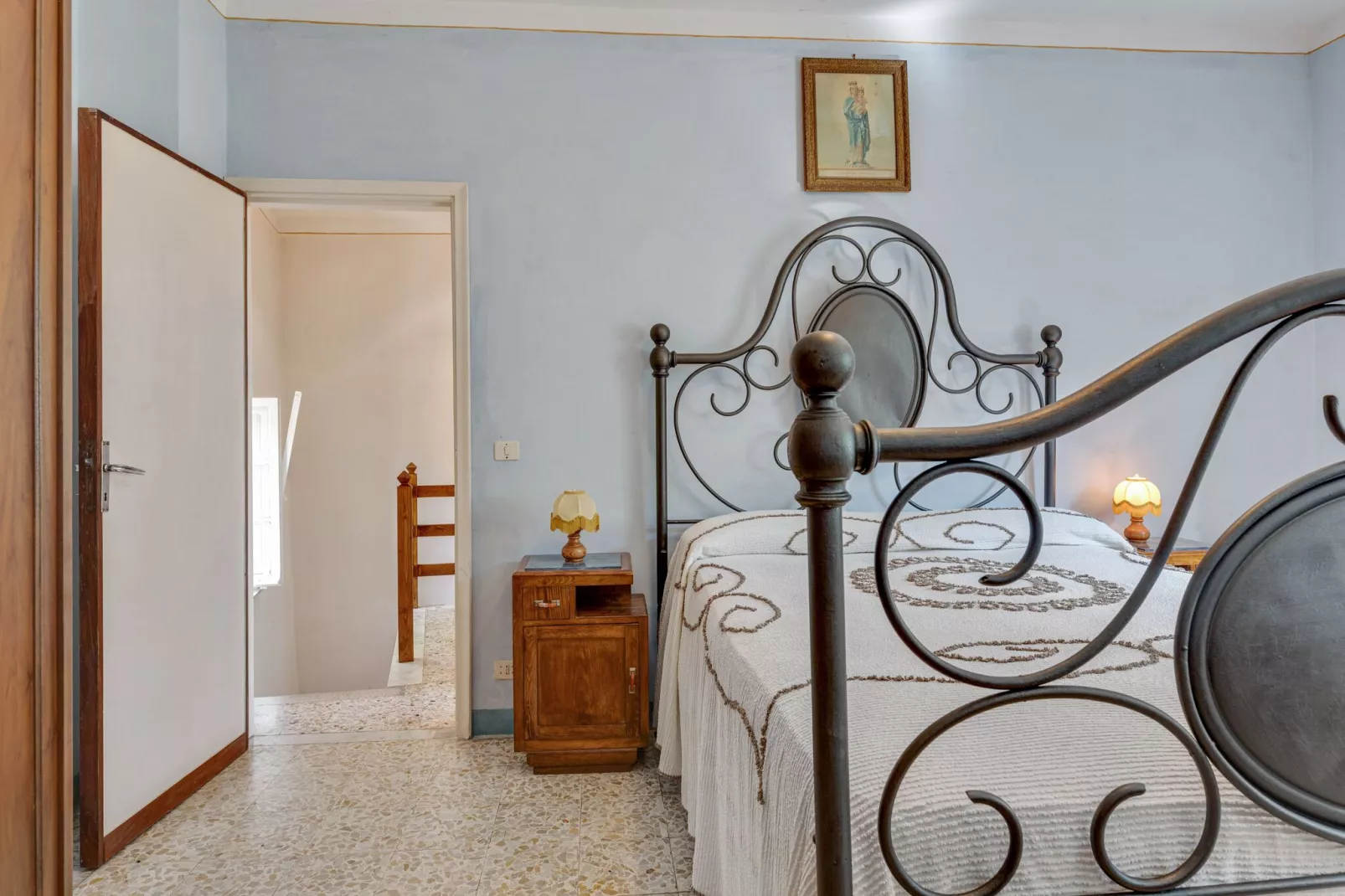 Camelia-Bedroom