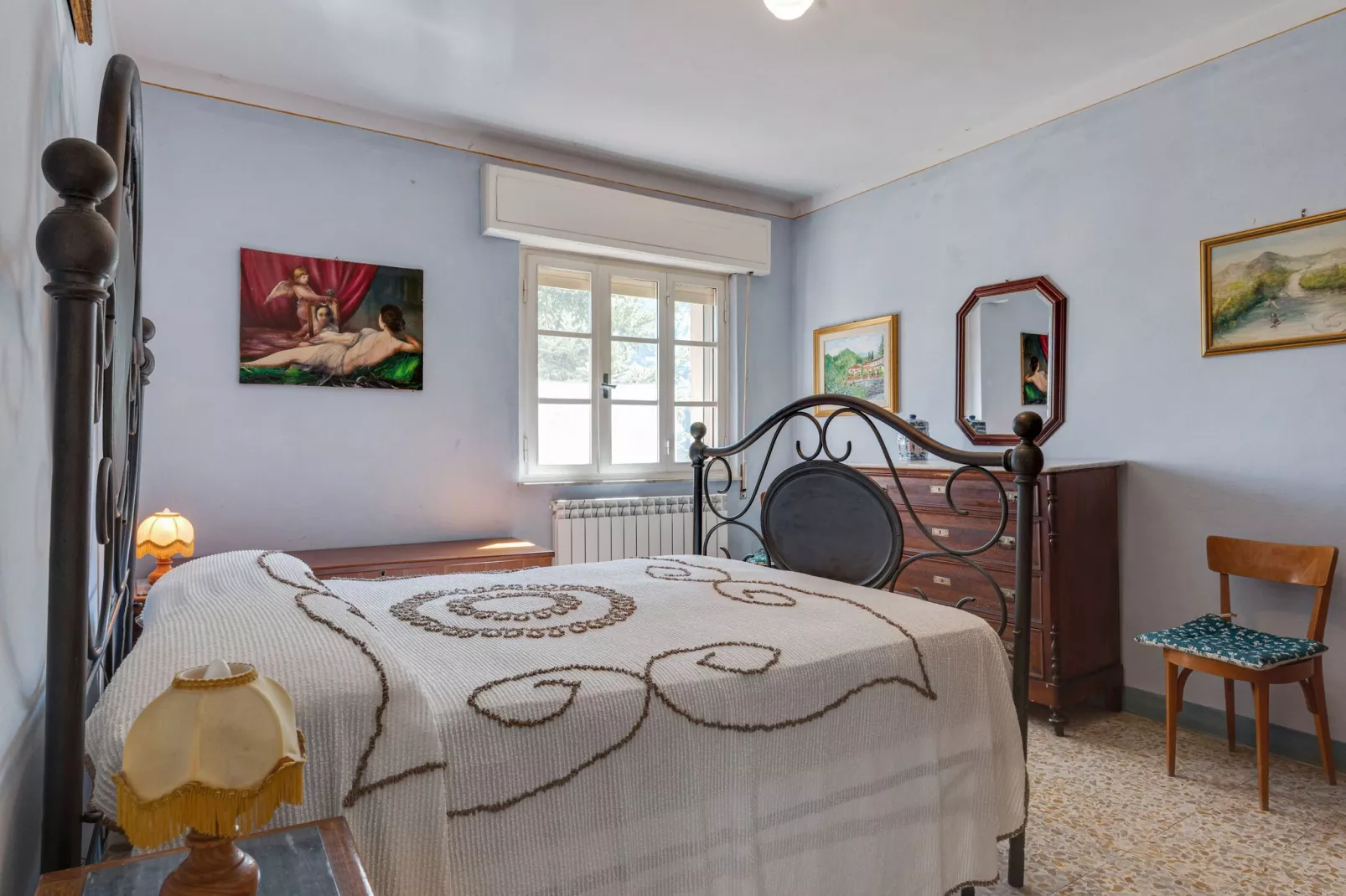 Camelia-Bedroom