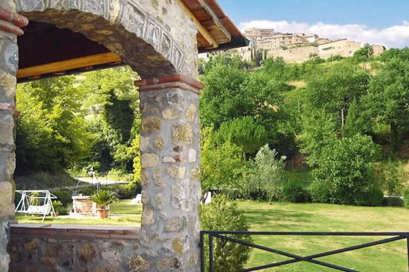 Agritourismo La Chiusa Chiusdino-Colli-Gardens summer