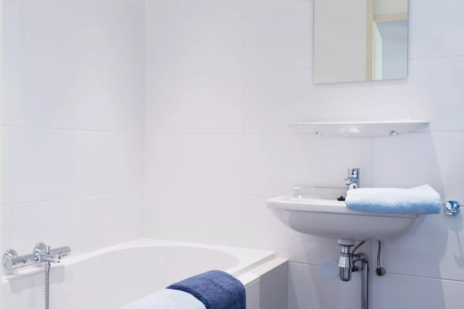 Skip Wellness de luxe met sauna-Badezimmer