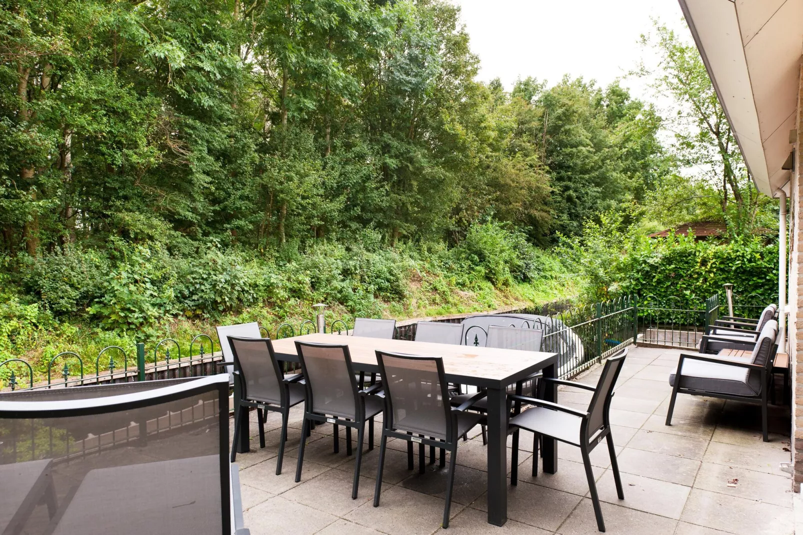 Grand Fisker Wellness de luxe met sauna buitenspa & sloep seizoensgebonden-Garten Sommer