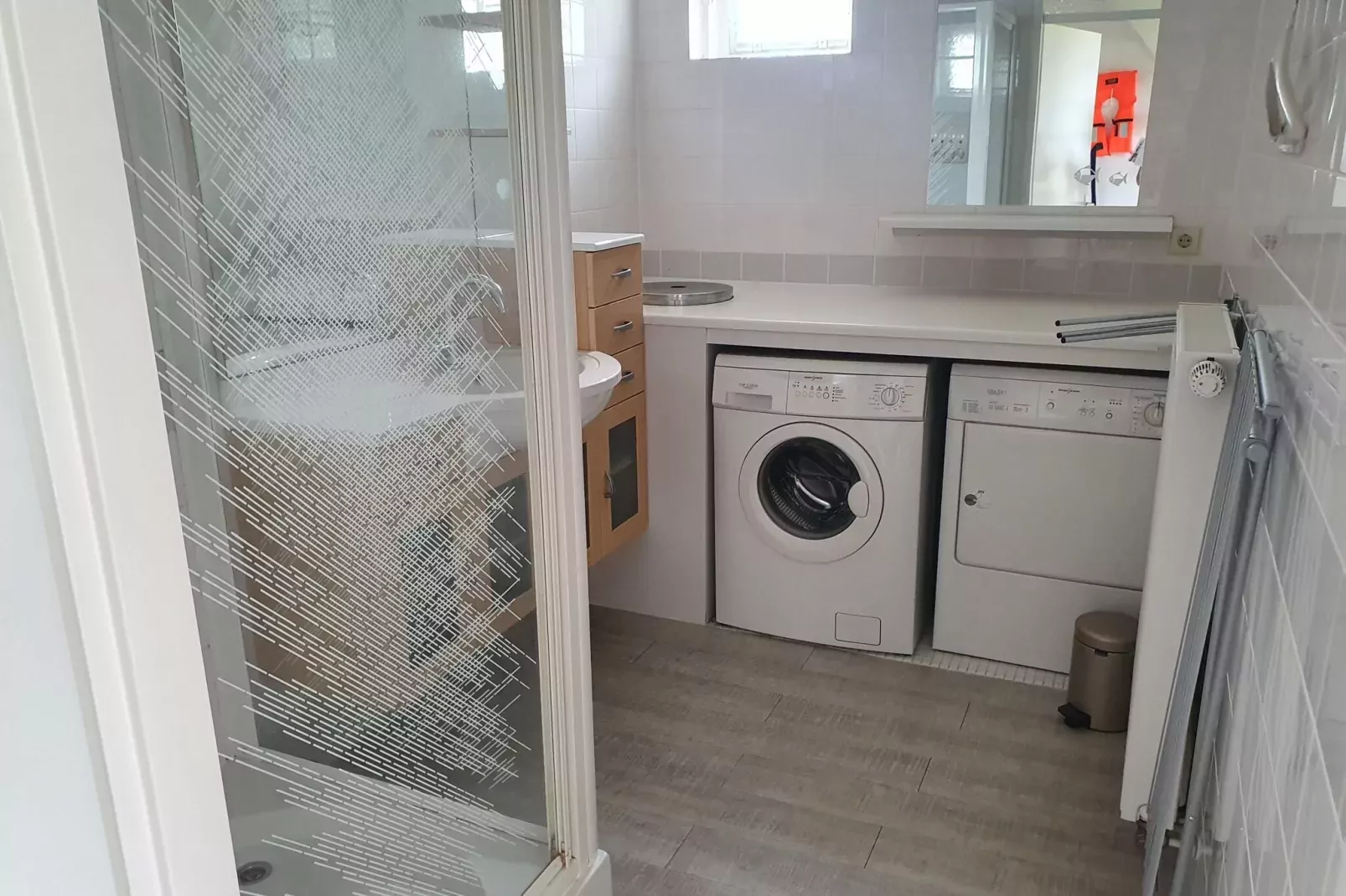 Grand Fisker Wellness de luxe met sauna buitenspa & sloep seizoensgebonden-Parkeinrichtungen