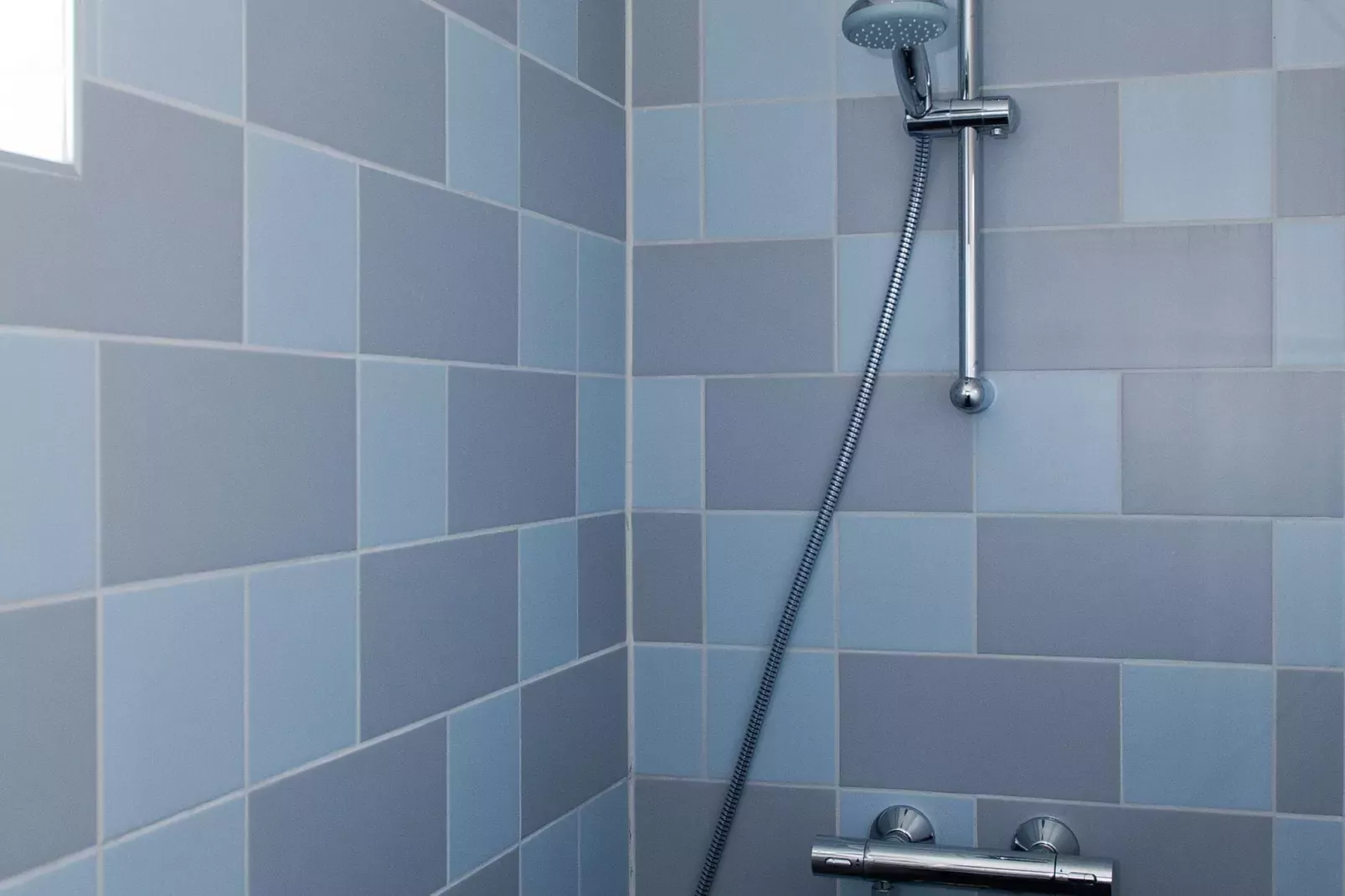 Wiid Wellness de luxe met sauna & buitenspa-Salle de bain
