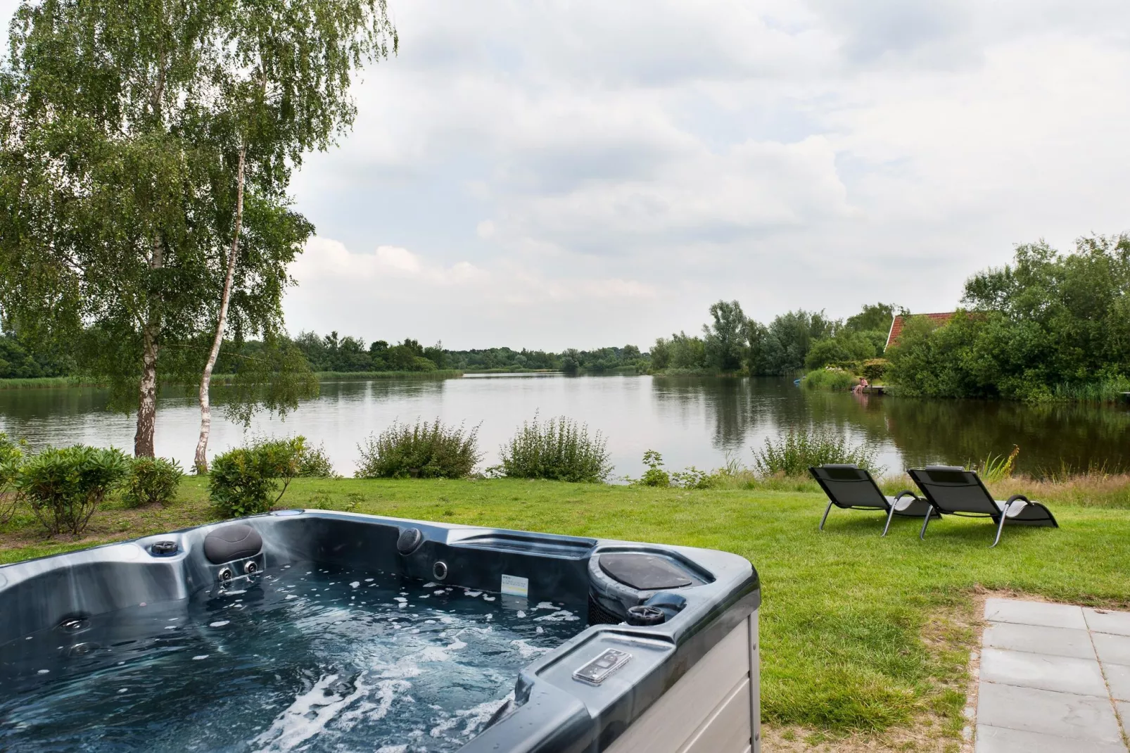 10 pers Lieskehuis Wellness de luxe met sauna buitenspa en toerboot-Facilities