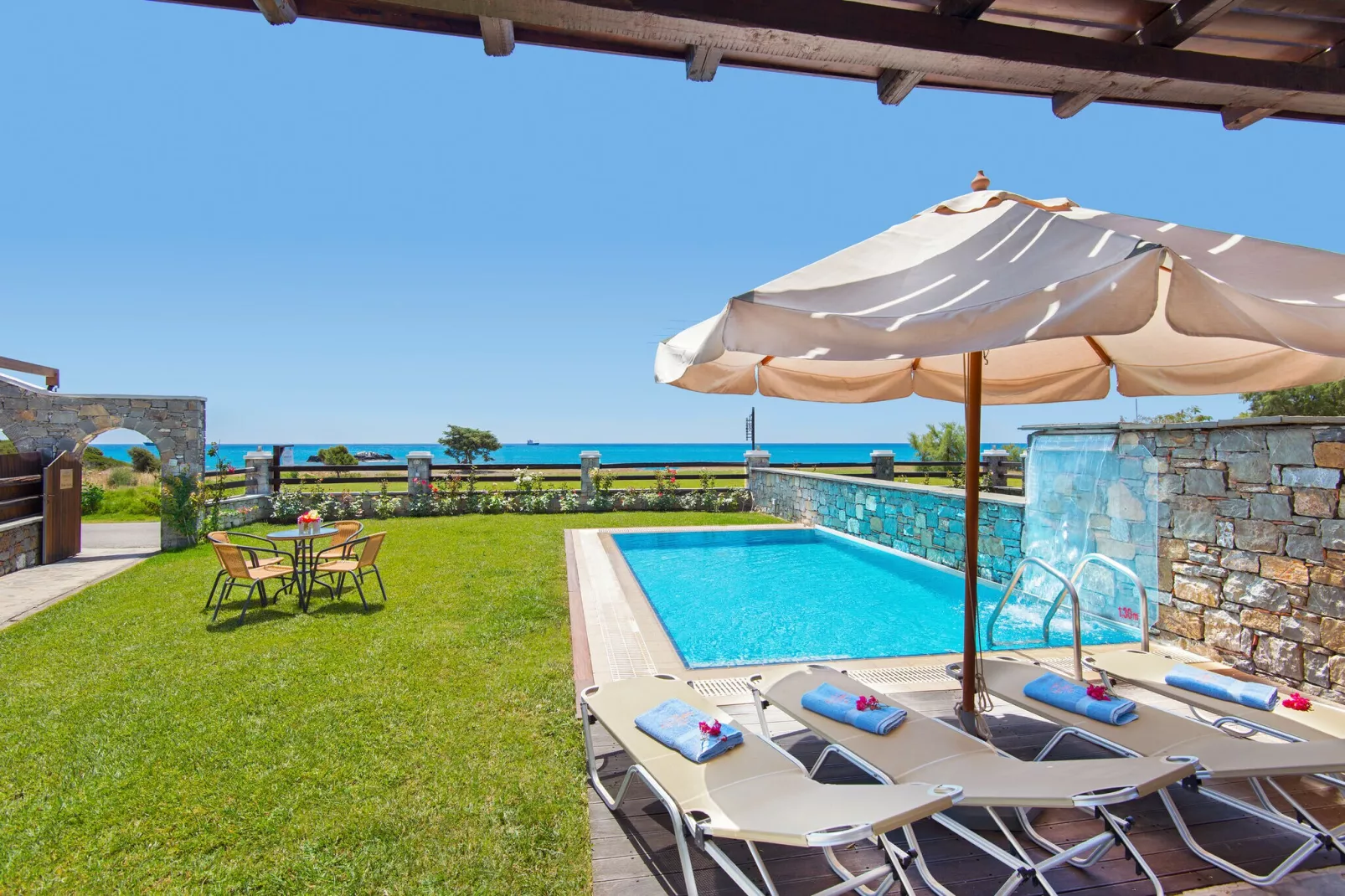 Villas Horizon Line / Villa Erato / Kiotari-Exterior summer