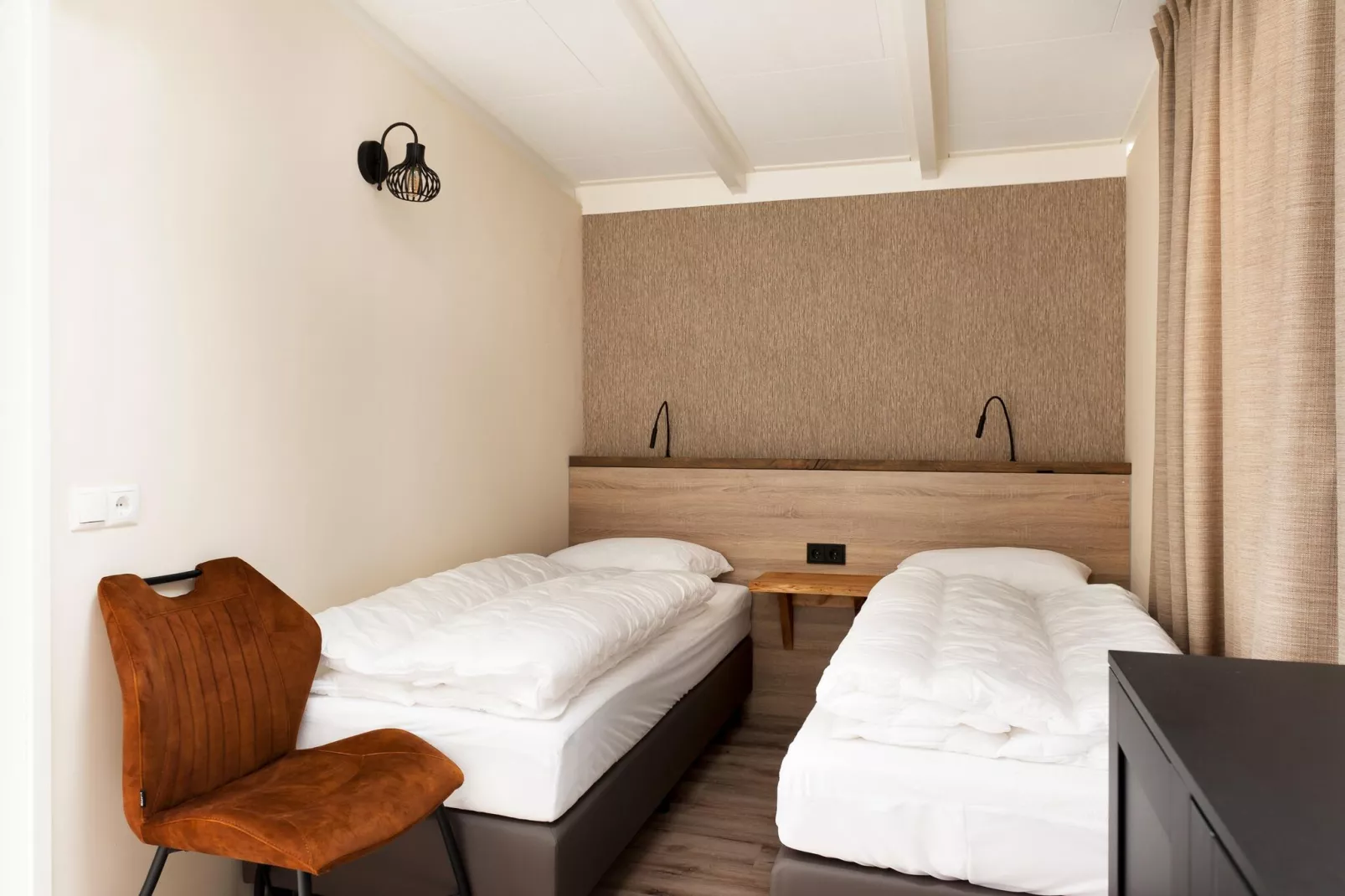 8 pers Metbroekhuis Wellness de luxe met sauna & buitenspa-Bedroom